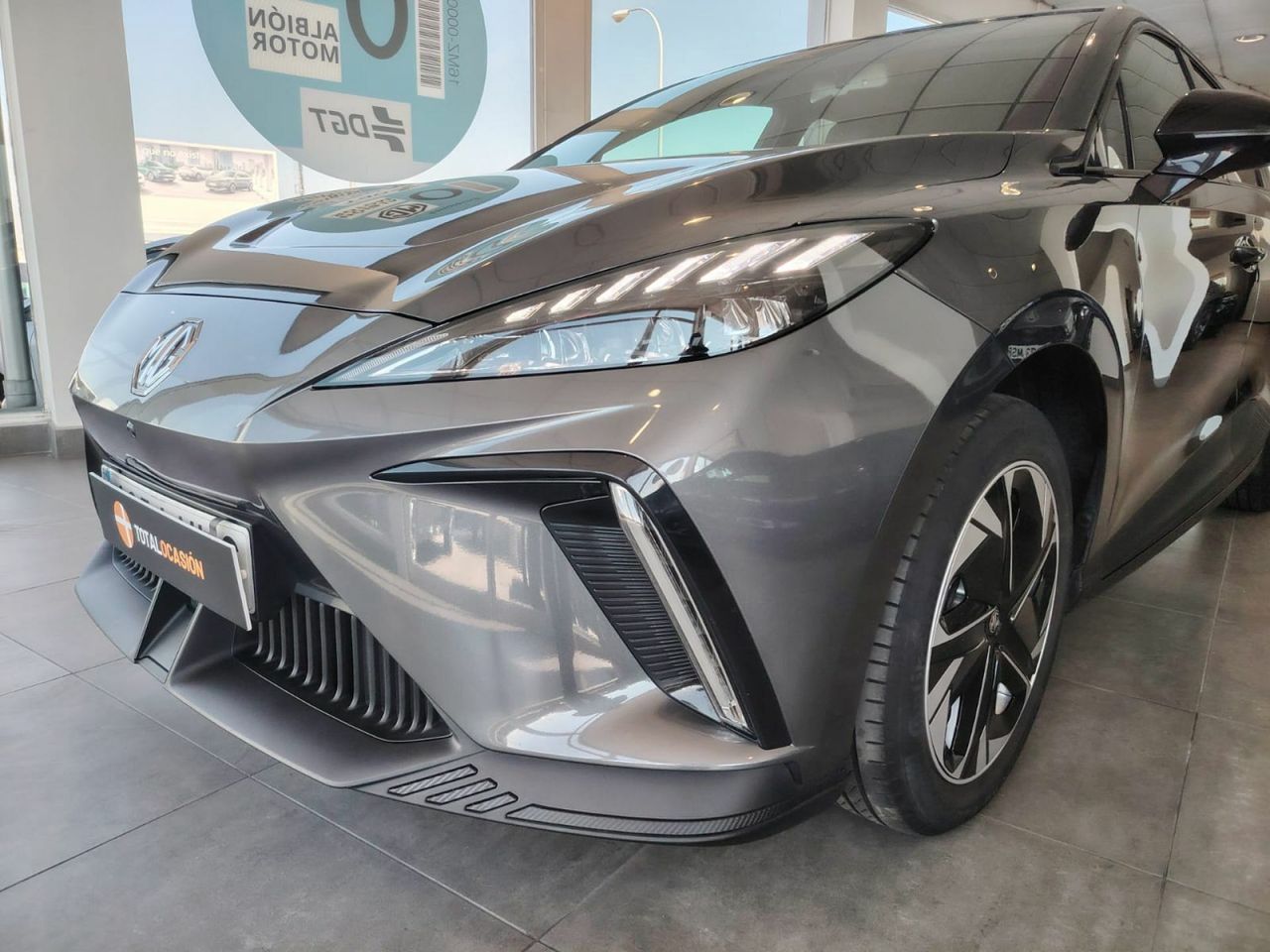 MG MG4 64kWh Luxury - Foto 10