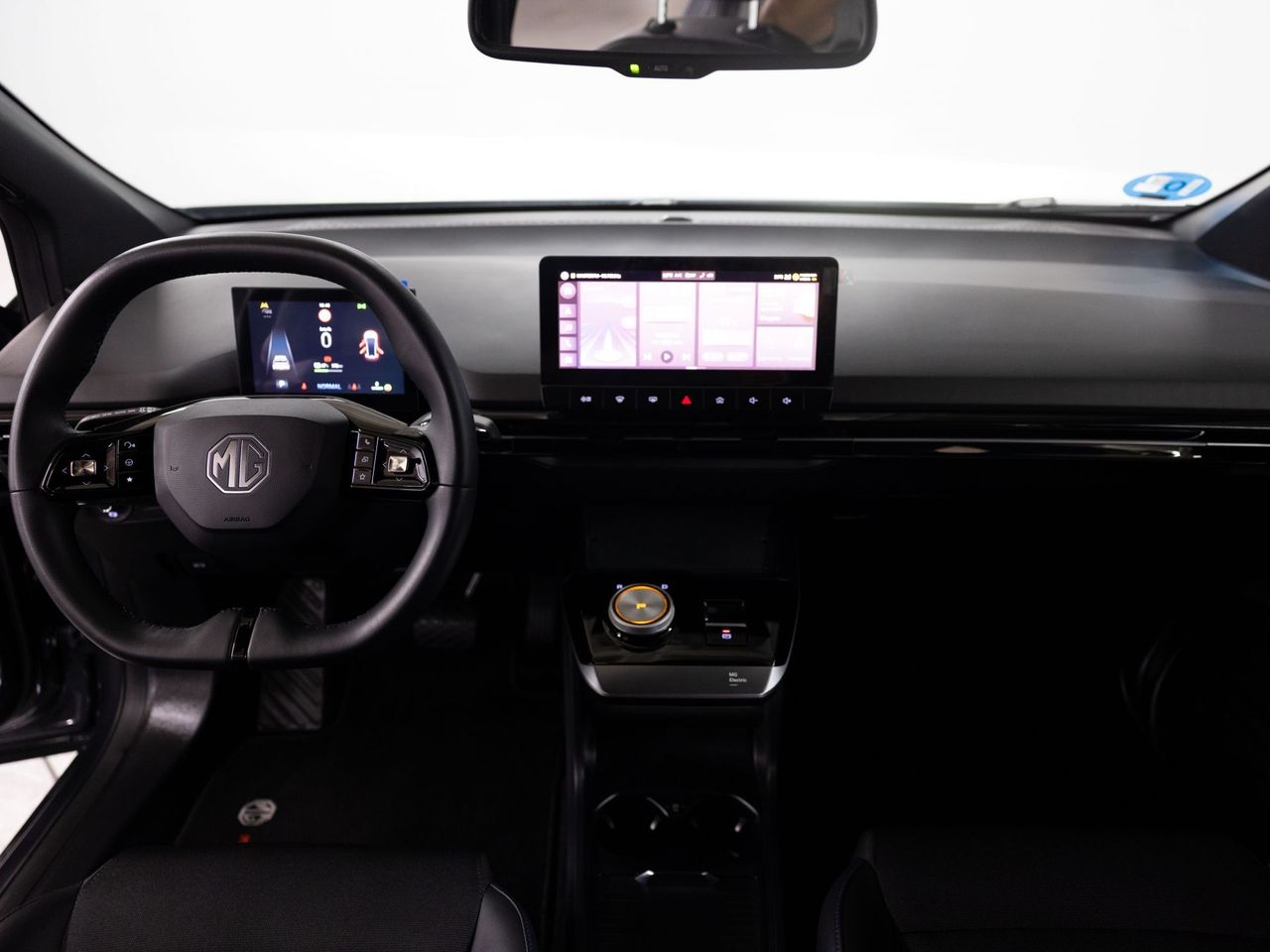 MG MG4 64kWh Luxury - Foto 17