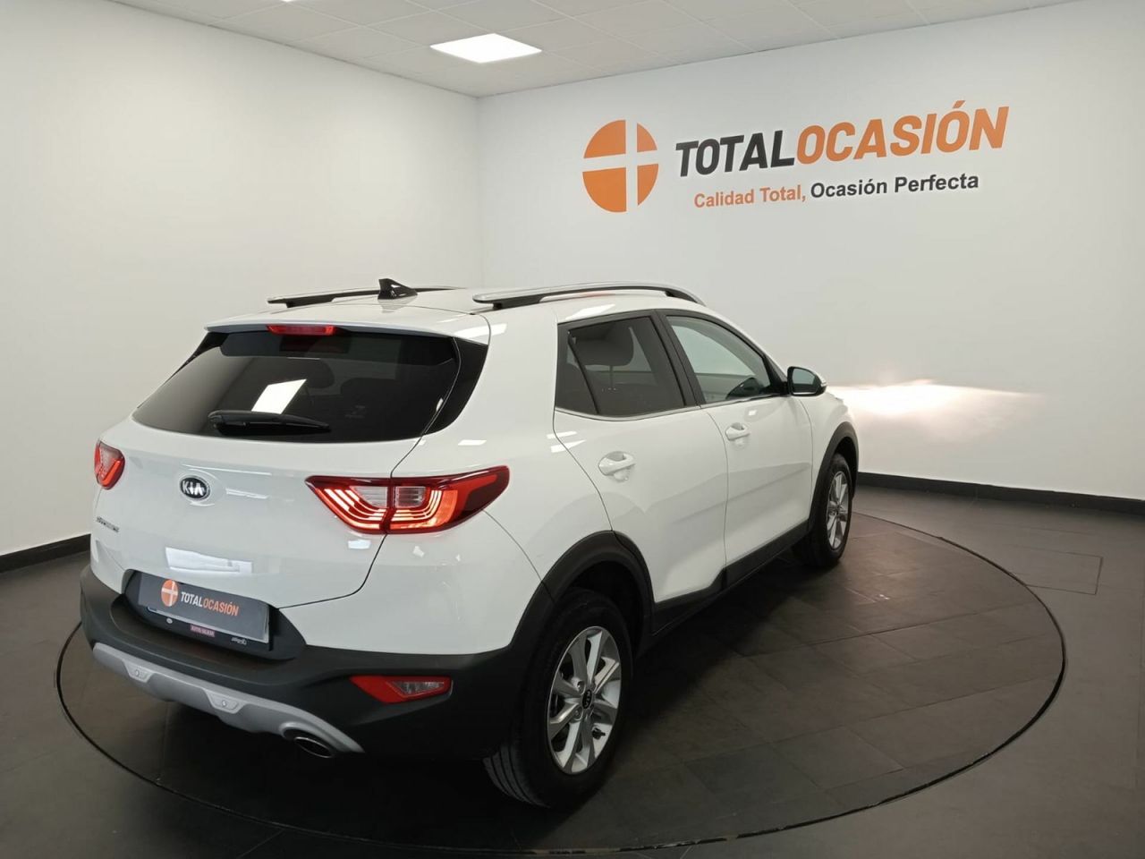 Kia Stonic 1.2 CVVT 62kW (84CV) Drive Eco-Dynamics - Foto 6