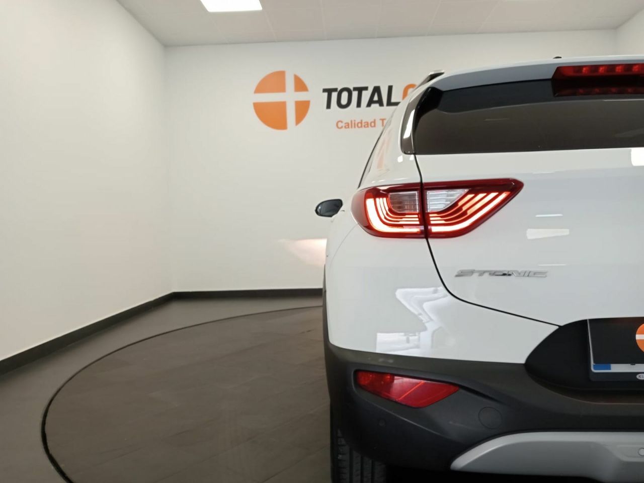 Kia Stonic 1.2 CVVT 62kW (84CV) Drive Eco-Dynamics - Foto 33