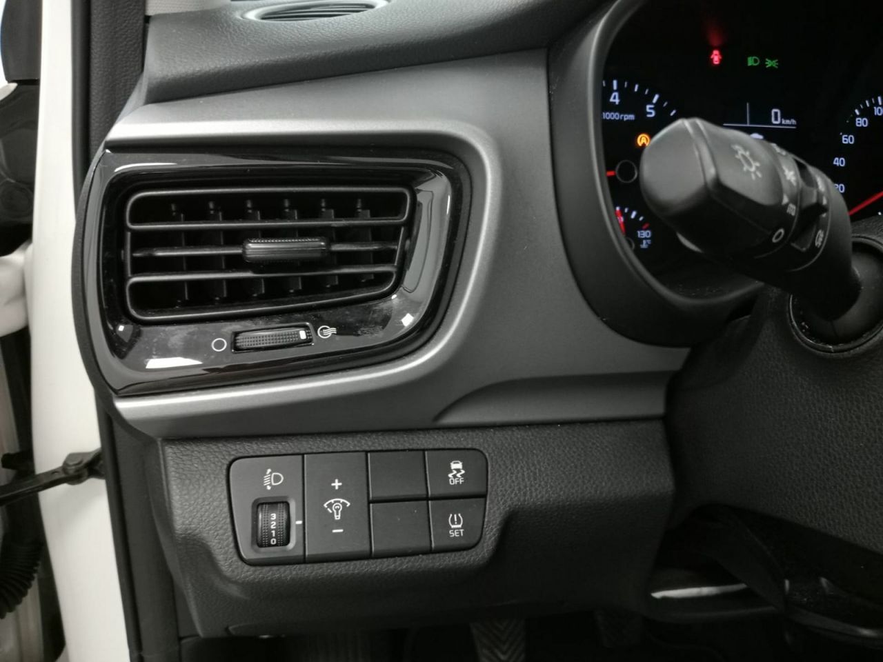 Kia Stonic 1.2 CVVT 62kW (84CV) Drive Eco-Dynamics - Foto 37