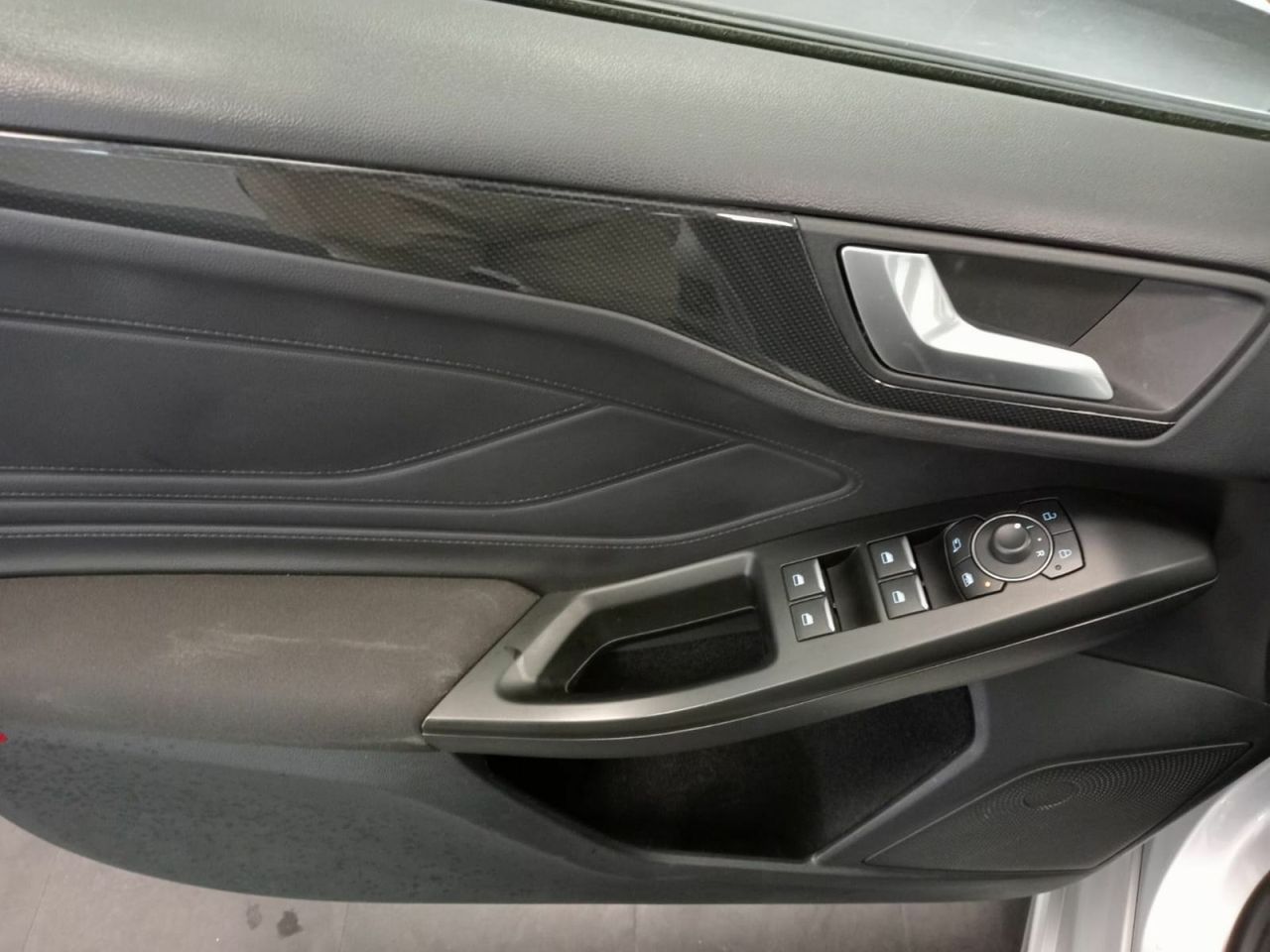 Ford Focus 1.0 Ecoboost MHEV 92kW ST-Line Auto - Foto 30