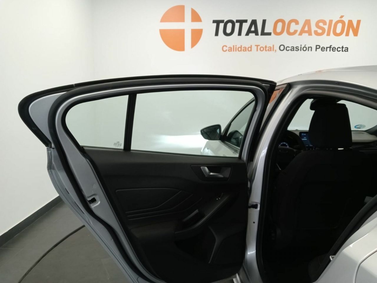 Ford Focus 1.0 Ecoboost MHEV 92kW ST-Line Auto - Foto 33