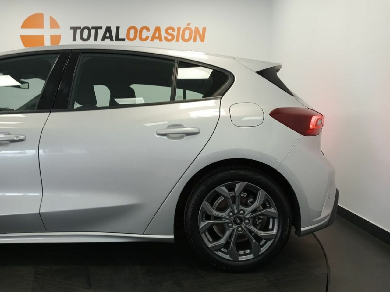 Ford Focus 1.0 Ecoboost MHEV 92kW ST-Line Auto - Foto 18