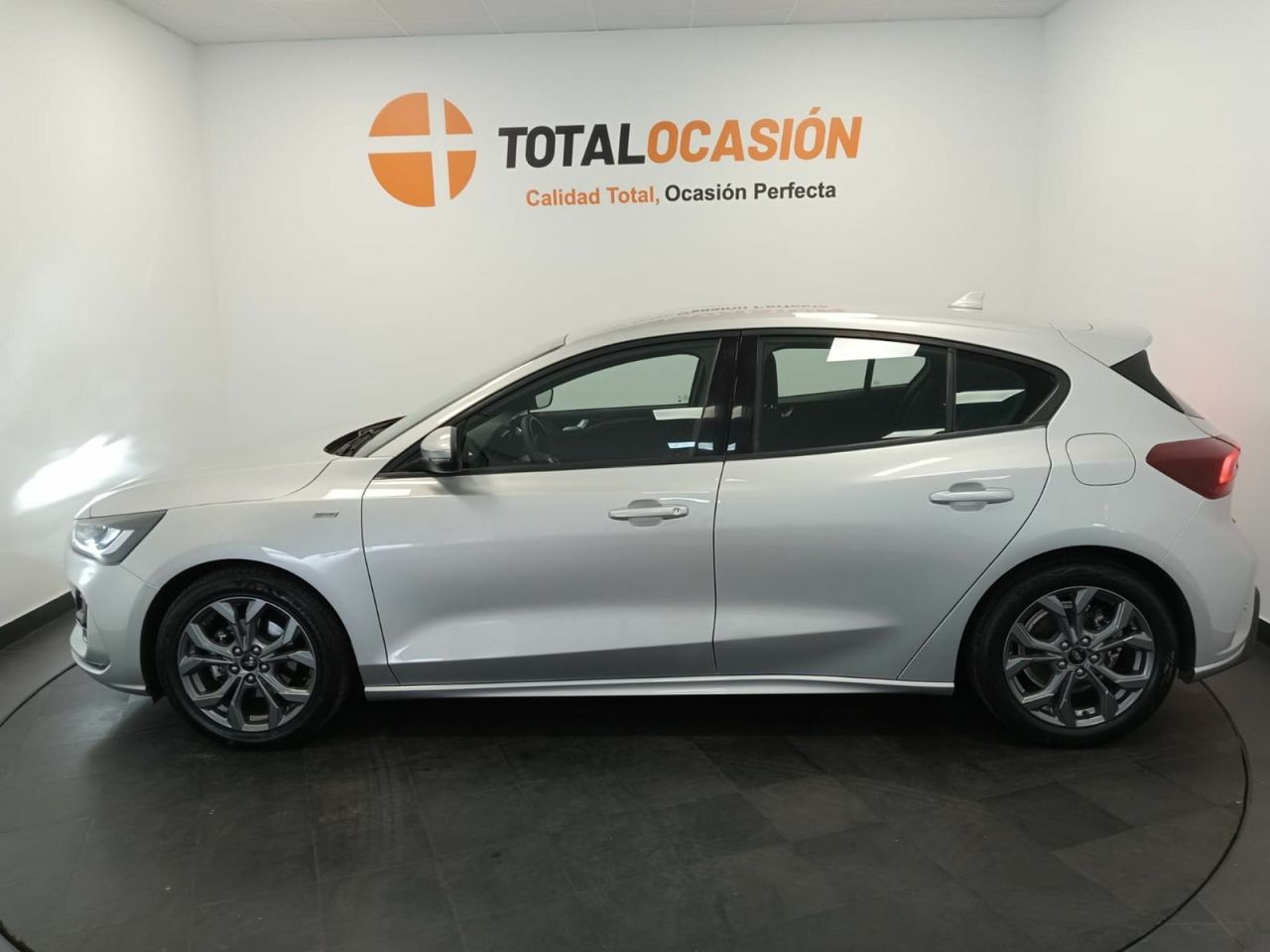 Ford Focus 1.0 Ecoboost MHEV 92kW ST-Line Auto - Foto 5