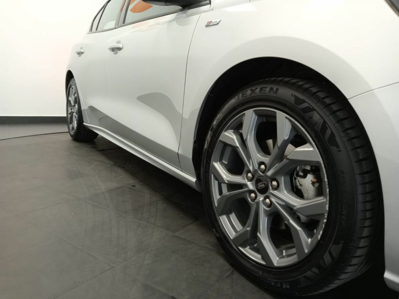 Ford Focus 1.0 Ecoboost MHEV 92kW ST-Line Auto - Foto 10