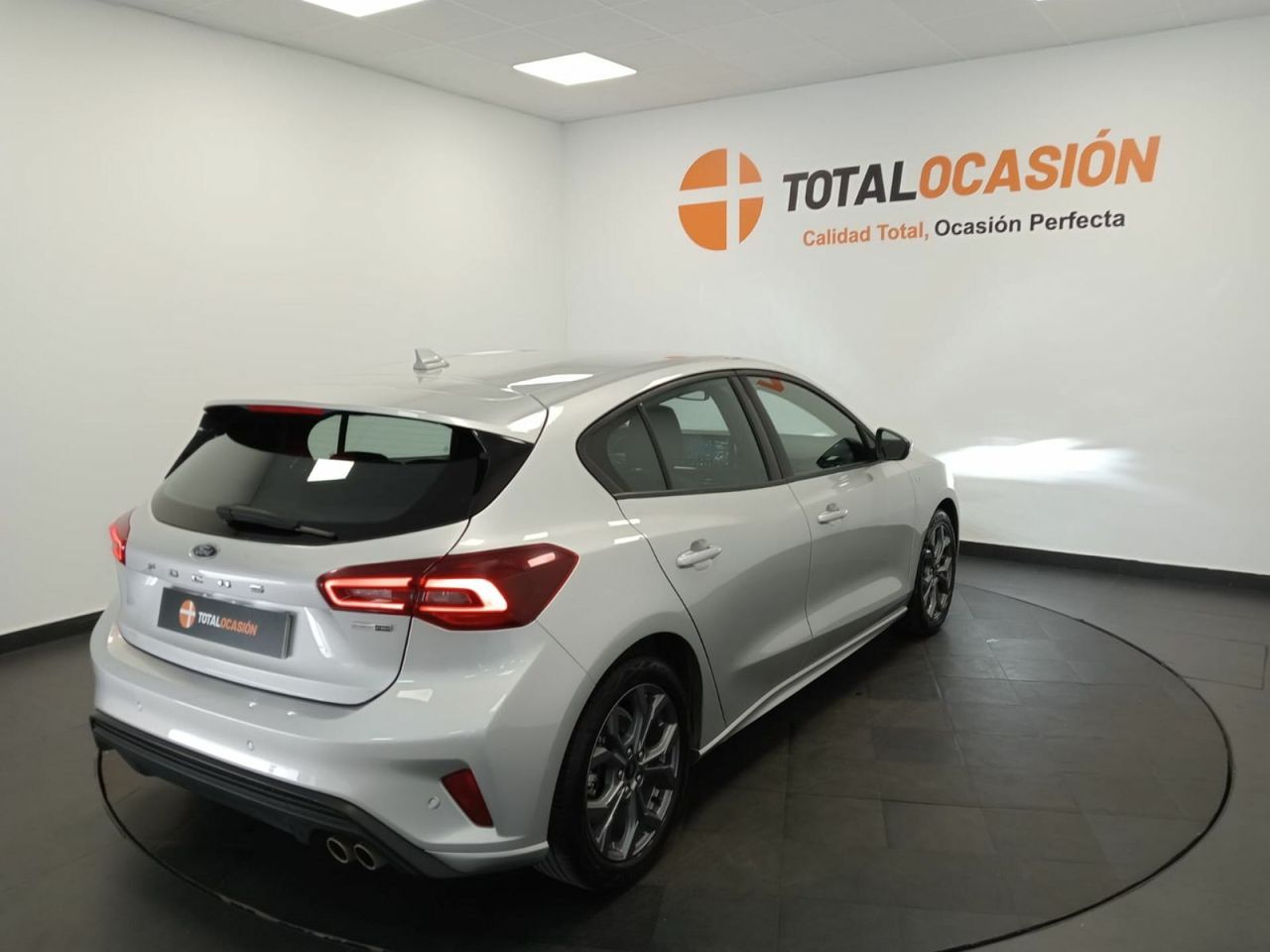 Ford Focus 1.0 Ecoboost MHEV 92kW ST-Line Auto - Foto 6