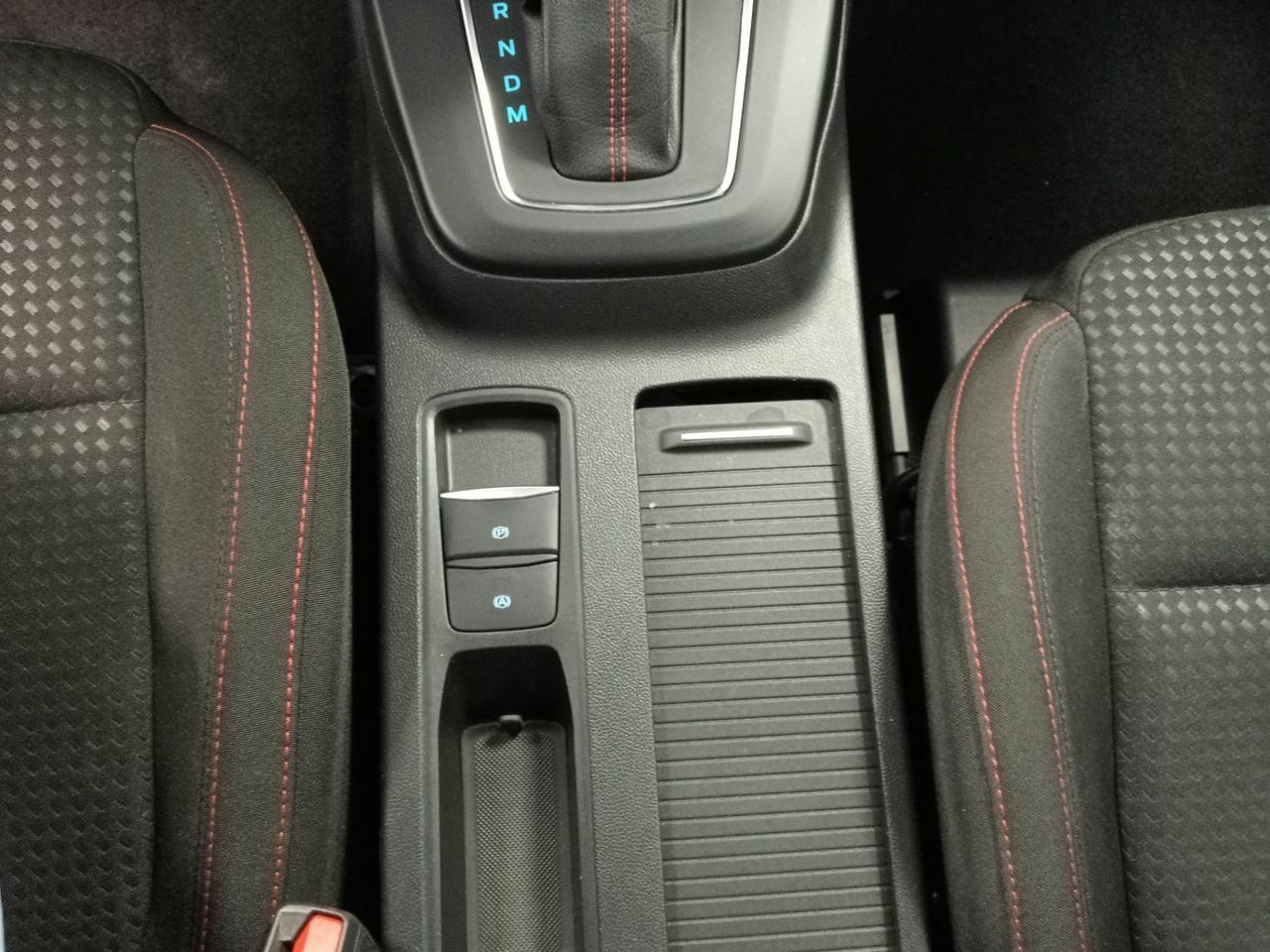 Ford Focus 1.0 Ecoboost MHEV 92kW ST-Line Auto - Foto 20