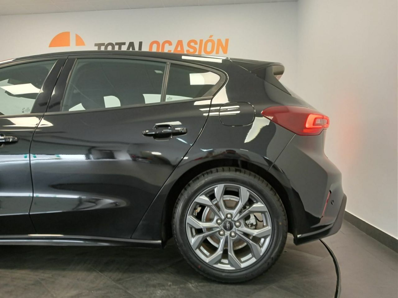 Ford Focus 1.0 Ecoboost MHEV 92kW ST-Line Auto - Foto 18