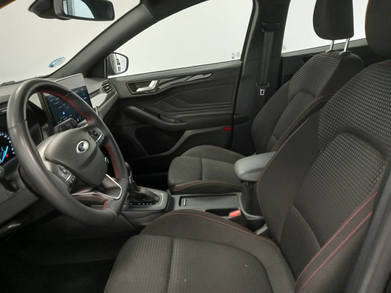 Ford Focus 1.0 Ecoboost MHEV 92kW ST-Line Auto - Foto 23