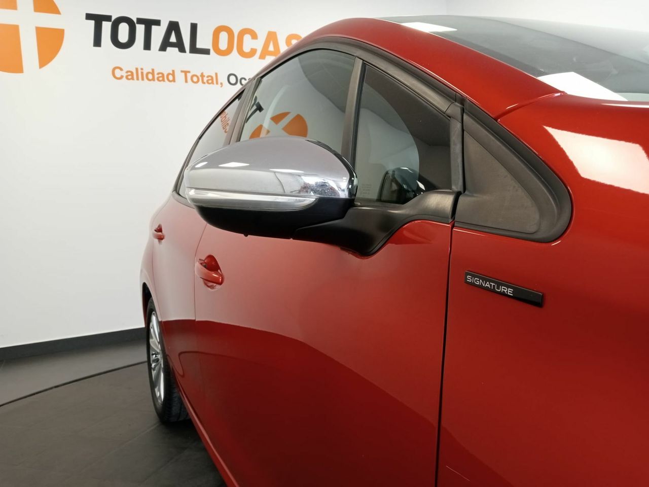 Peugeot 208 5P Signature BlueHDi 73KW (100CV) - Foto 35
