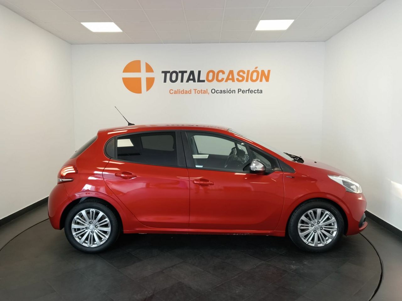 Peugeot 208 5P Signature BlueHDi 73KW (100CV) - Foto 5