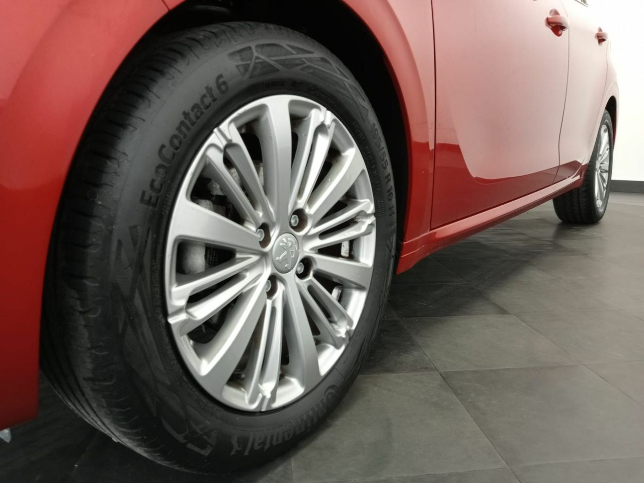 Peugeot 208 5P Signature BlueHDi 73KW (100CV) - Foto 32
