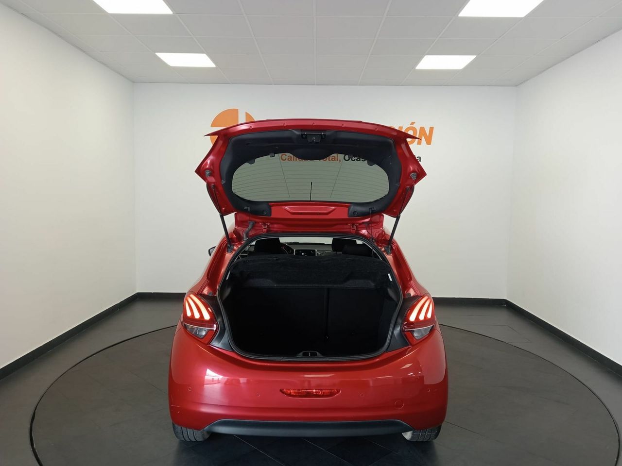Peugeot 208 5P Signature BlueHDi 73KW (100CV) - Foto 22