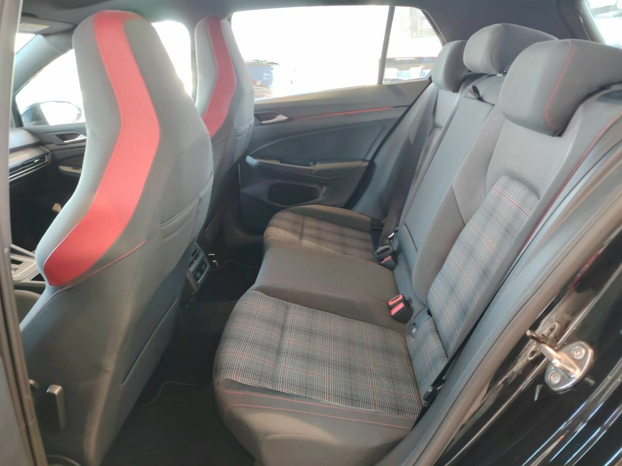Volkswagen Golf GTI 2.0 TSI 180kW (245CV) DSG - Foto 7