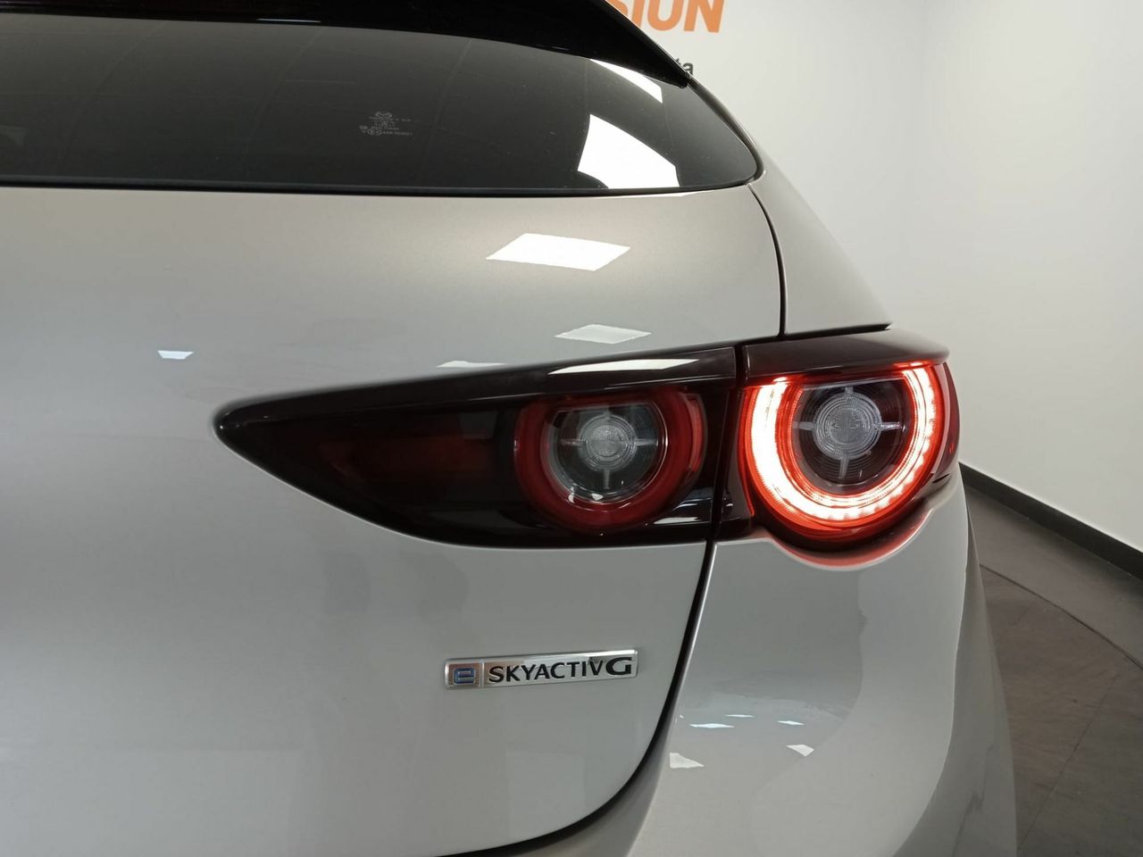 Mazda 3 2.0 e-SKYACTIV-G 88KW HOMURA - Foto 15