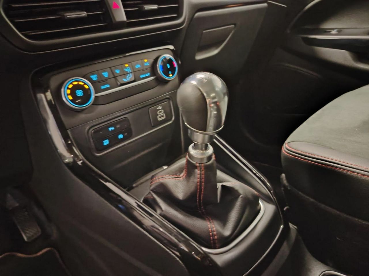 Ford Ecosport 1.0T EcoBoost 92kW (125CV) S&S ST Line - Foto 28