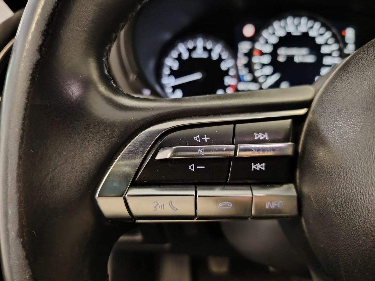 Mazda 3 2.0 e-SKYACTIV-G 88KW EVOLUTION - Foto 31