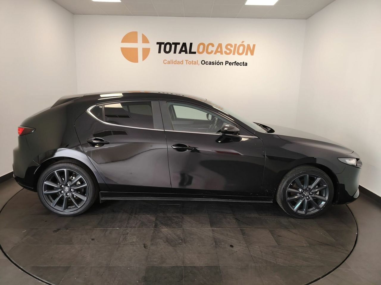 Mazda 3 2.0 e-SKYACTIV-G 88KW EVOLUTION - Foto 5