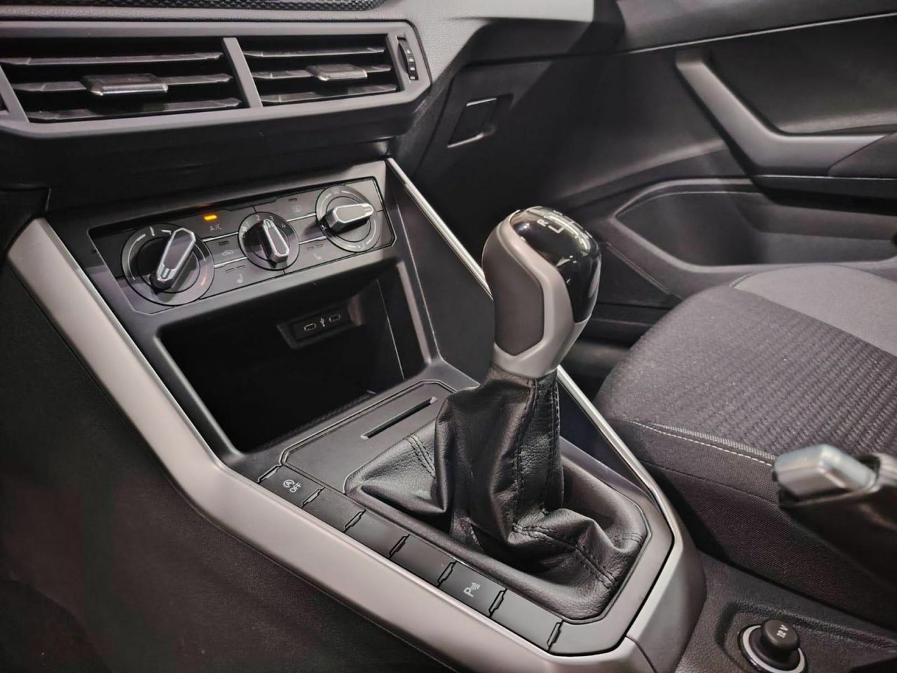 Volkswagen Taigo Life 1.0 TSI 81kW (110CV) - Foto 29