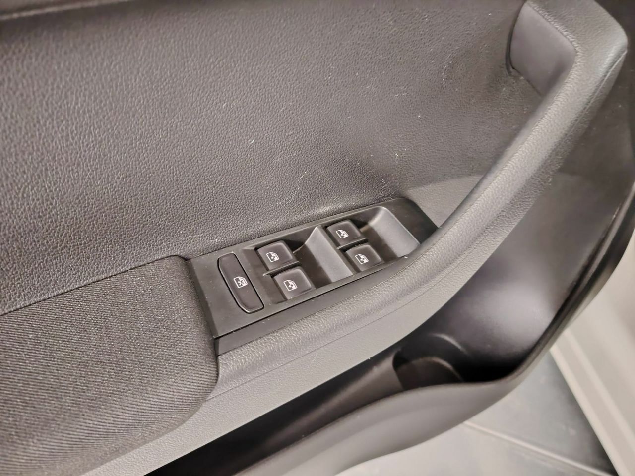 Skoda Fabia 1.0 TSI 70KW (95cv) Ambition Plus - Foto 17