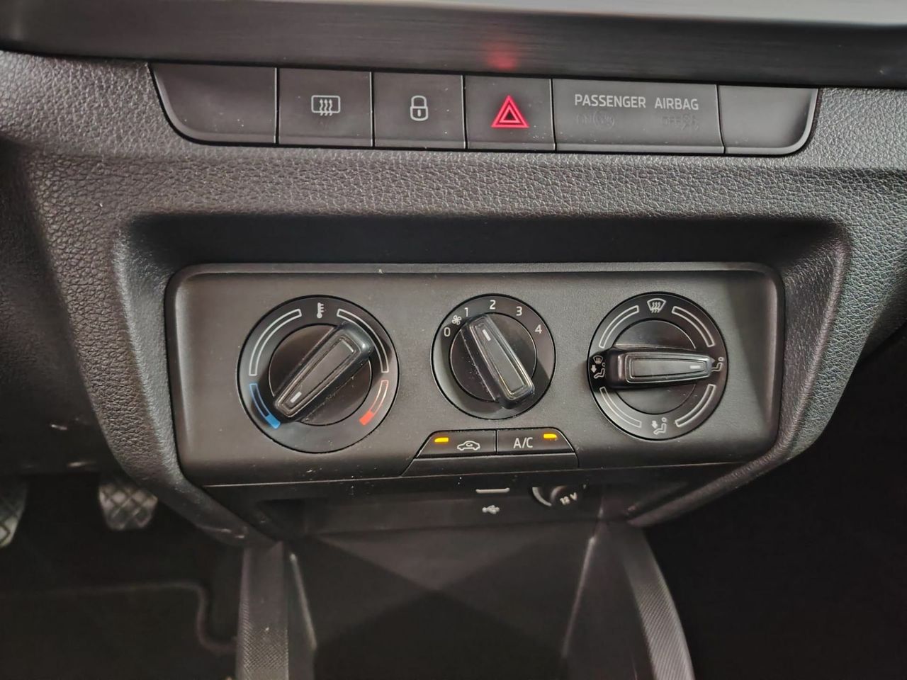 Skoda Fabia 1.0 TSI 70KW (95cv) Ambition Plus - Foto 31