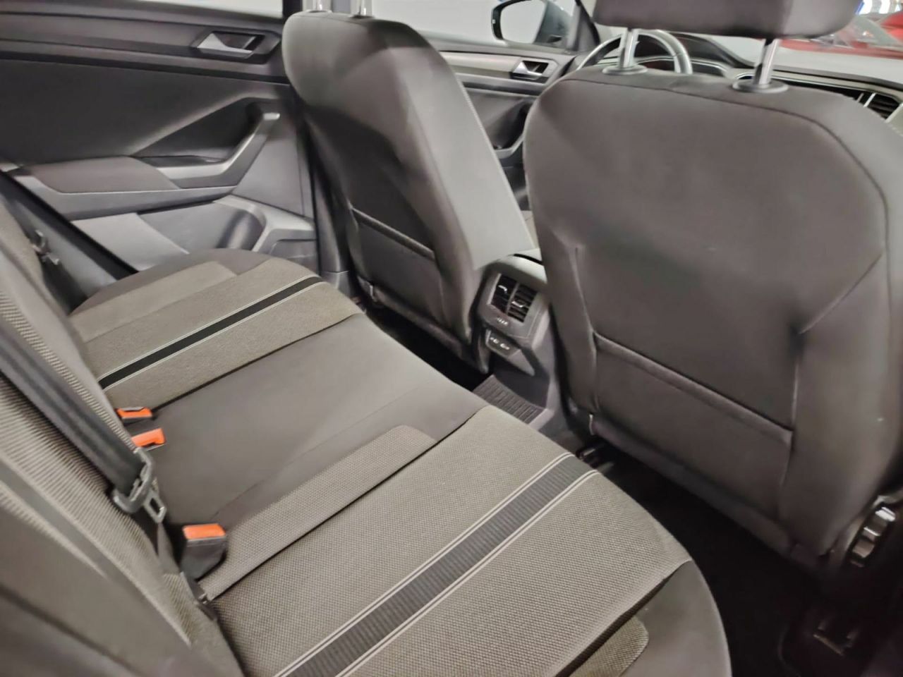 Volkswagen T-Roc Advance 1.0 TSI 81kW (110CV) - Foto 25