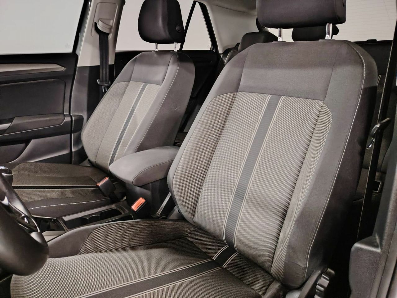 Volkswagen T-Roc Advance 1.0 TSI 81kW (110CV) - Foto 31