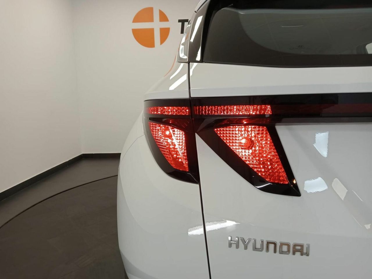 Hyundai Tucson 1.6 TGDI PHEV 195kW Maxx Auto 4X4 - Foto 33
