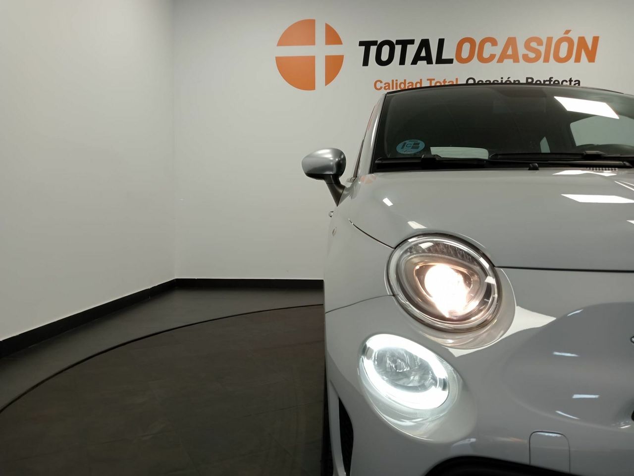 Abarth 500 595C Turismo 1.4 16v T-Jet 121kW E6D - Foto 15