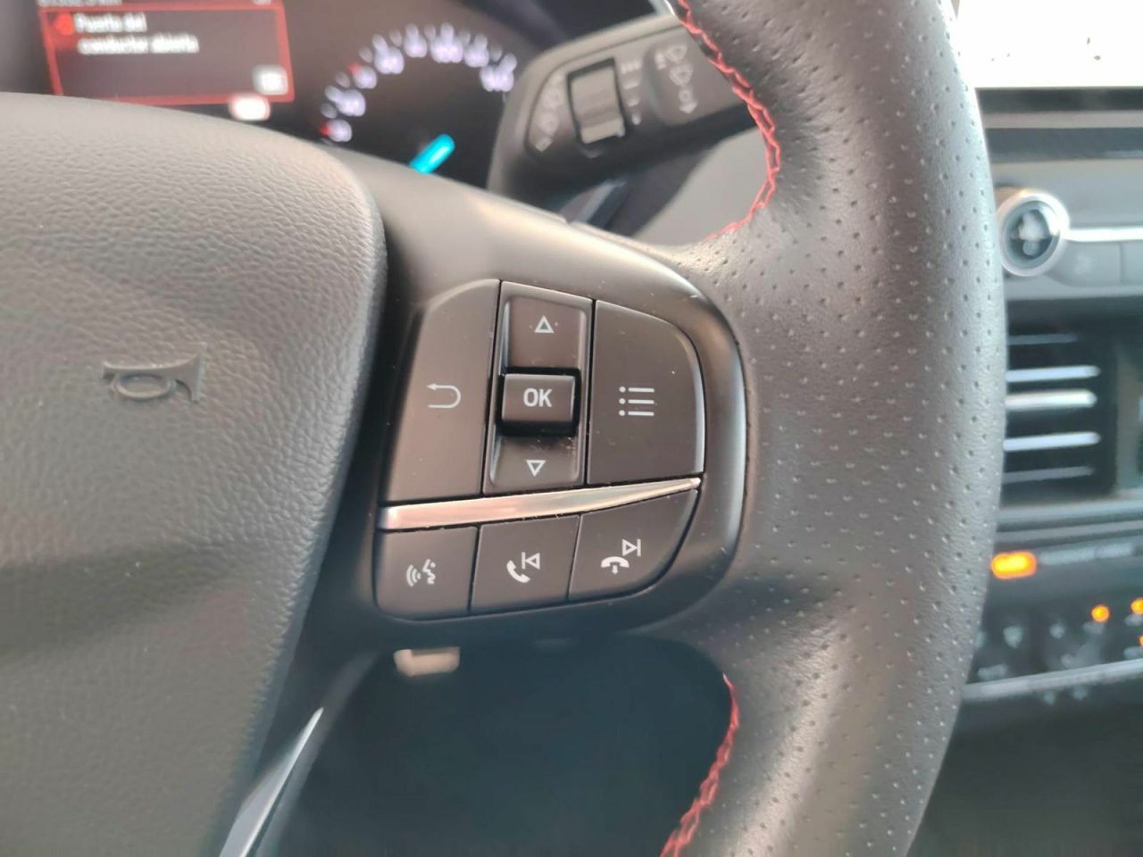 Ford Focus 1.5 Ecoboost 110kW ST-Line - Foto 31