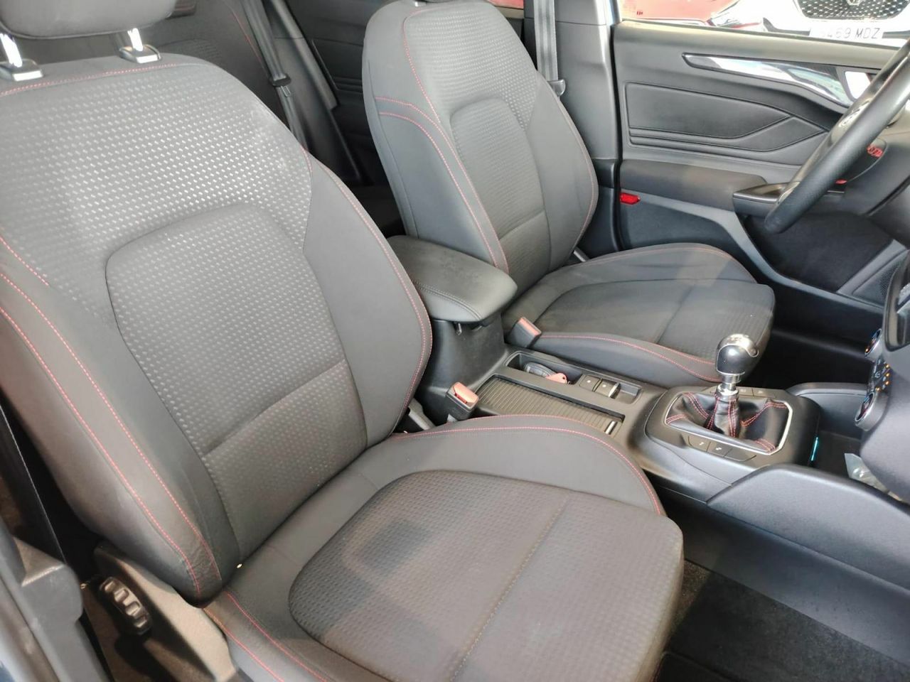 Ford Focus 1.5 Ecoboost 110kW ST-Line - Foto 40