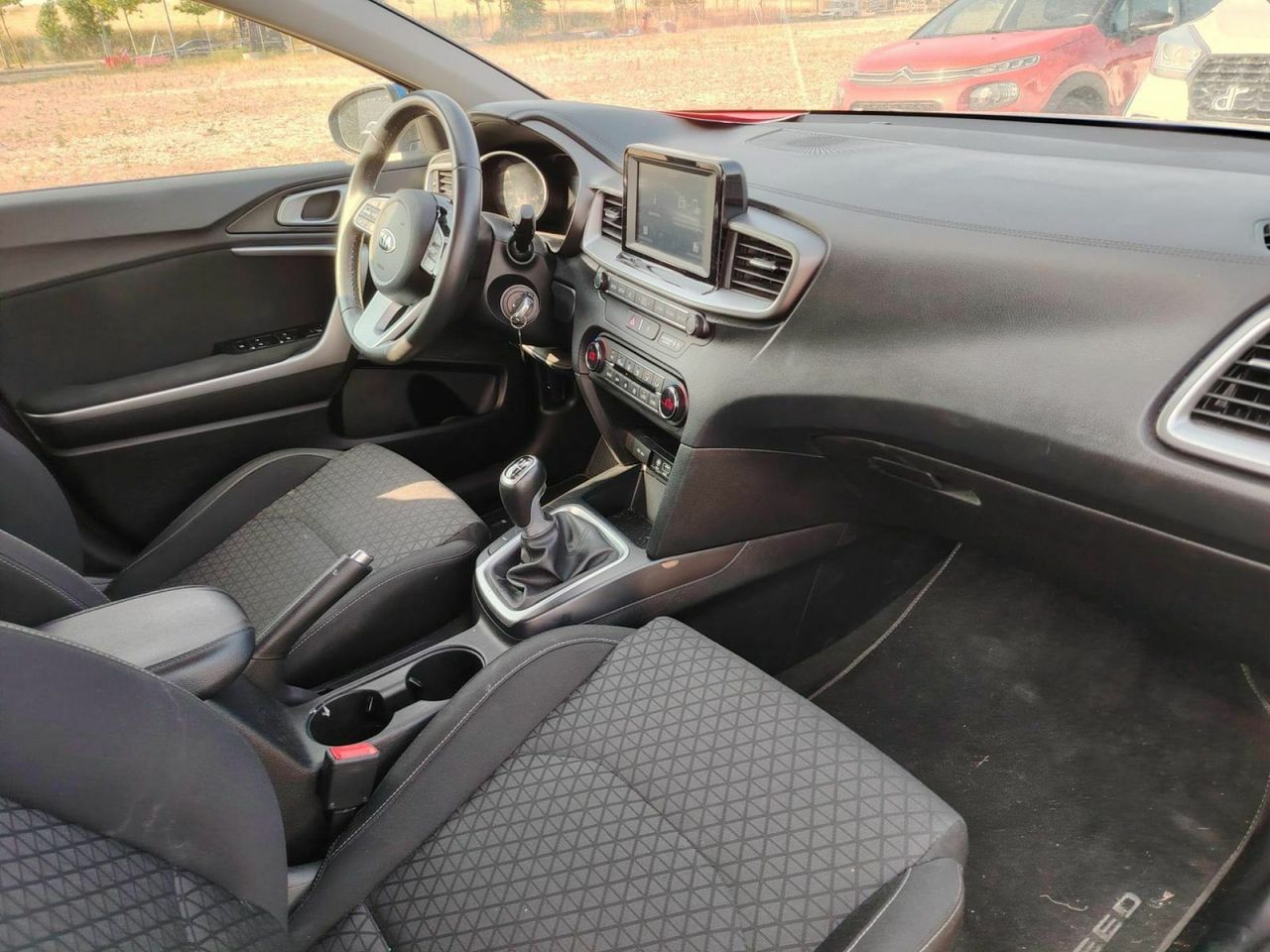 Kia Ceed 1.4 CVVT 74kW (100CV) Drive - Foto 6