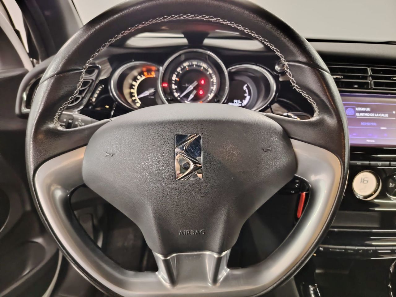 DS DS 3 BlueHDi 74kW (100CV) Style - Foto 14