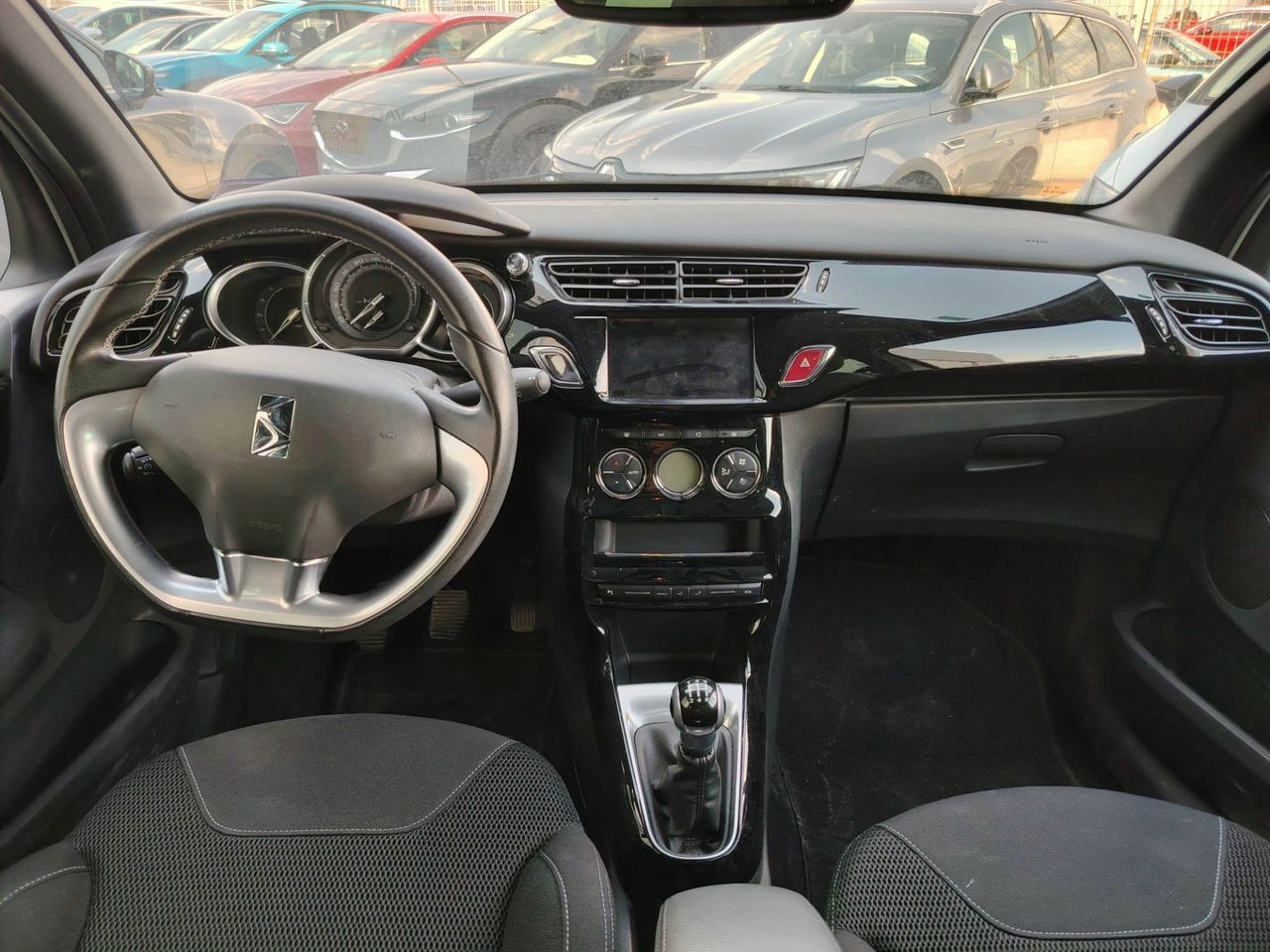 DS DS 3 BlueHDi 74kW (100CV) Style - Foto 4