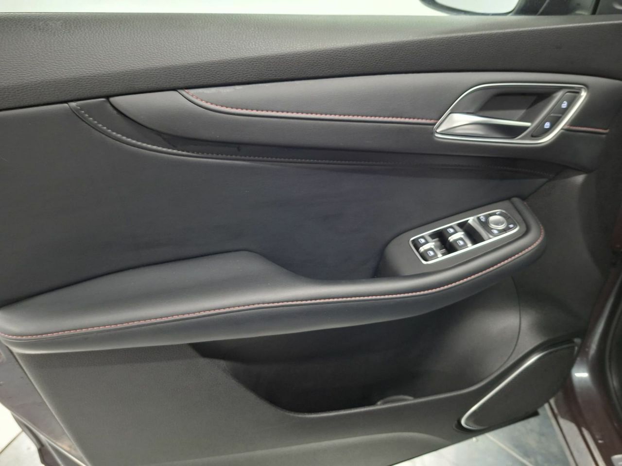 MG eHS 1.5T-GDI PHEV Comfort - Foto 28