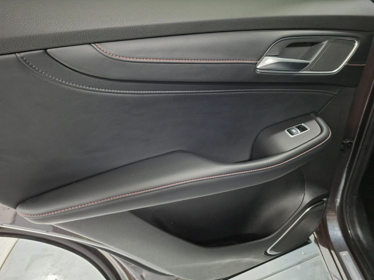 MG eHS 1.5T-GDI PHEV Comfort - Foto 37