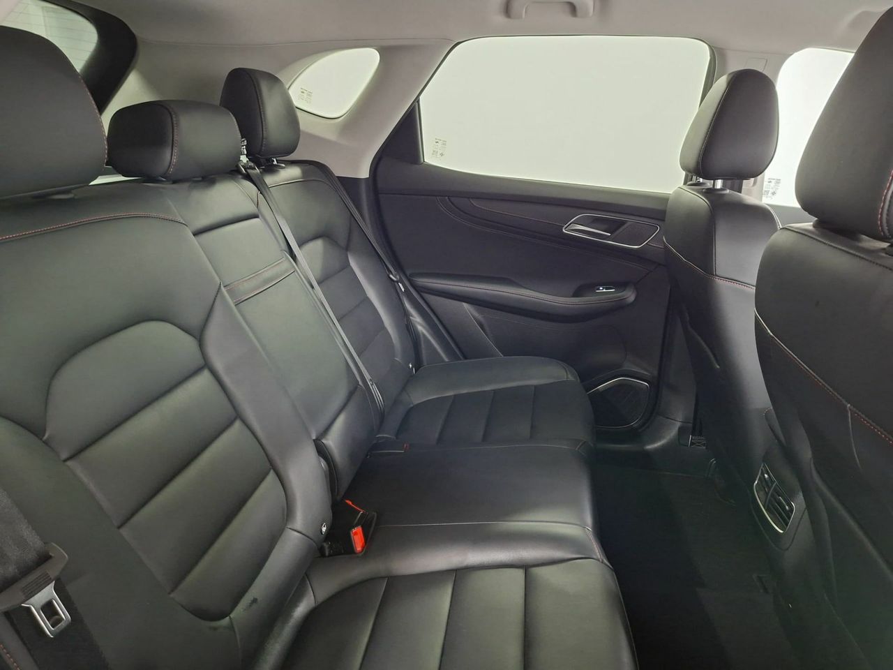 MG eHS 1.5T-GDI PHEV Comfort - Foto 38