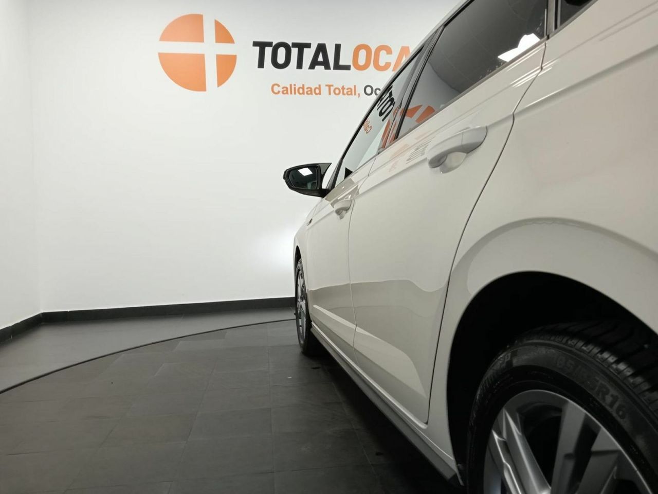 Volkswagen Polo R-Line 1.0 TSI 70kW (95CV) - Foto 34