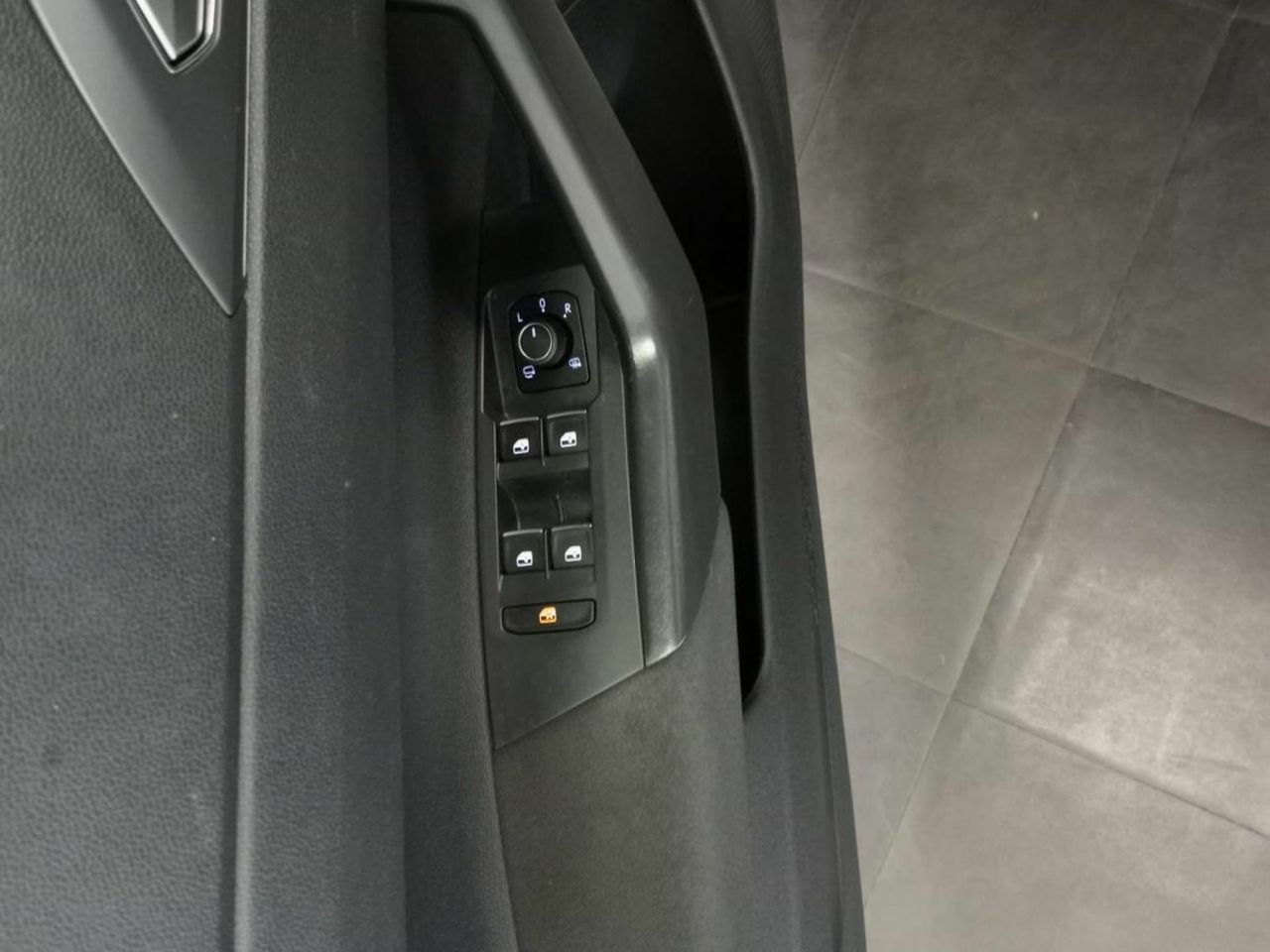 Volkswagen Polo R-Line 1.0 TSI 70kW (95CV) - Foto 25