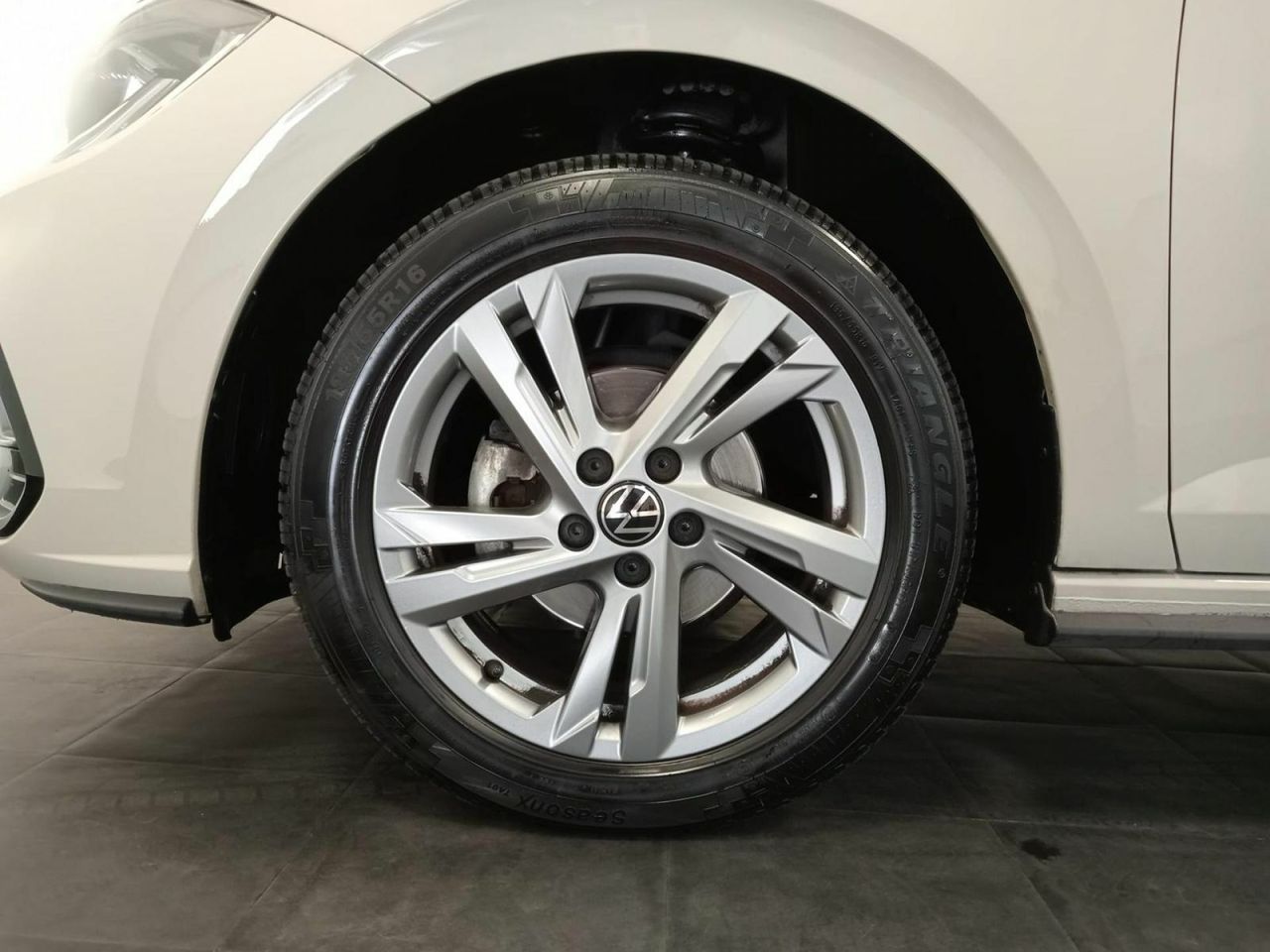 Volkswagen Polo R-Line 1.0 TSI 70kW (95CV) - Foto 16