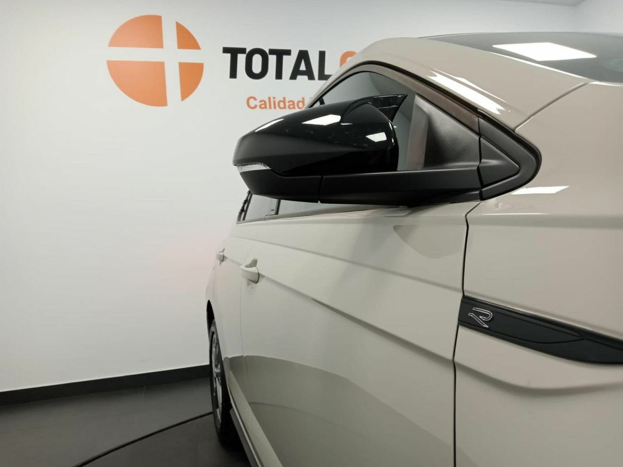 Volkswagen Polo R-Line 1.0 TSI 70kW (95CV) - Foto 12