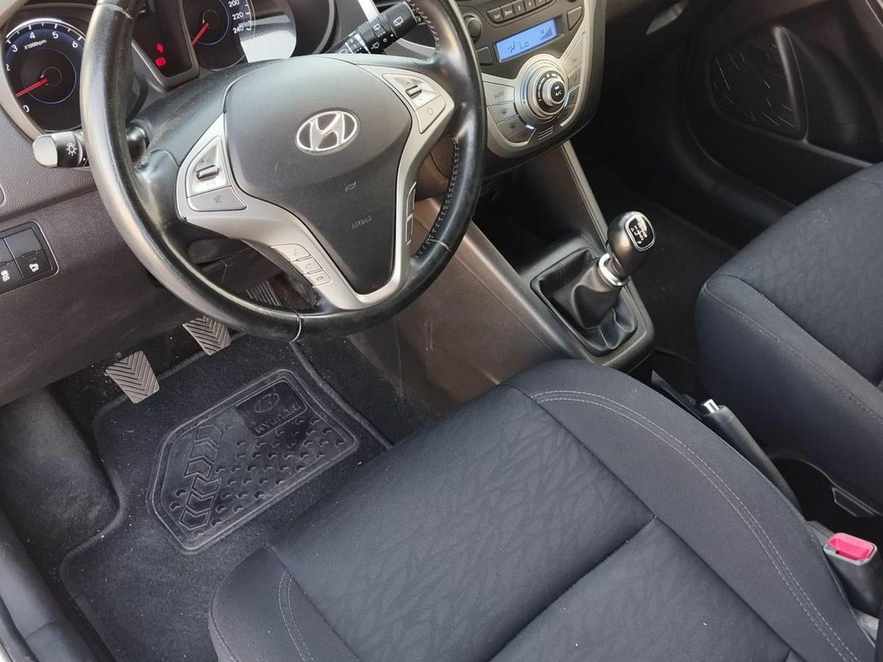 Hyundai ix20 1.4 MPI BlueDrive 25 Aniversario - Foto 5