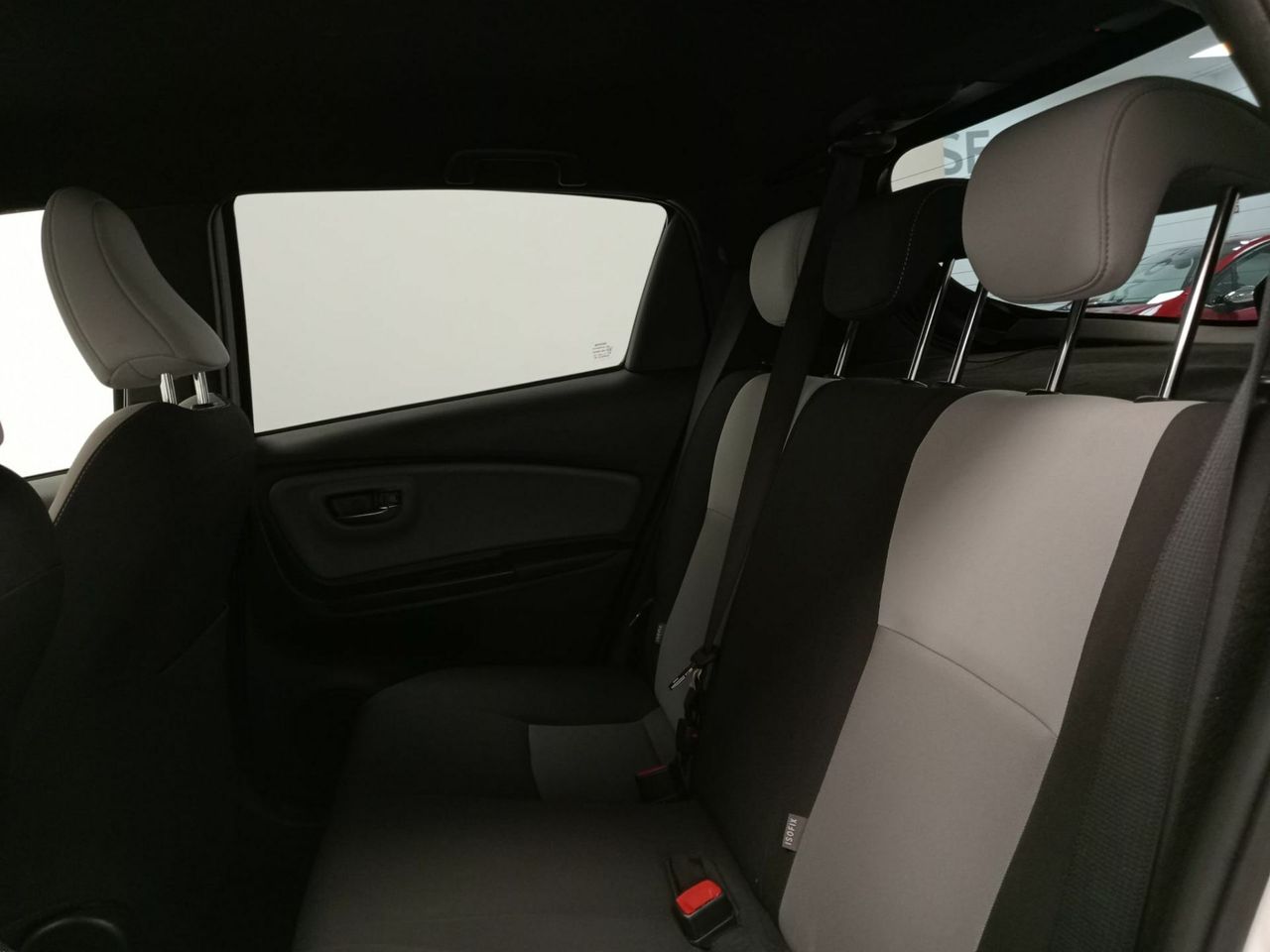 Toyota Yaris 1.3 100 Feel - Foto 30