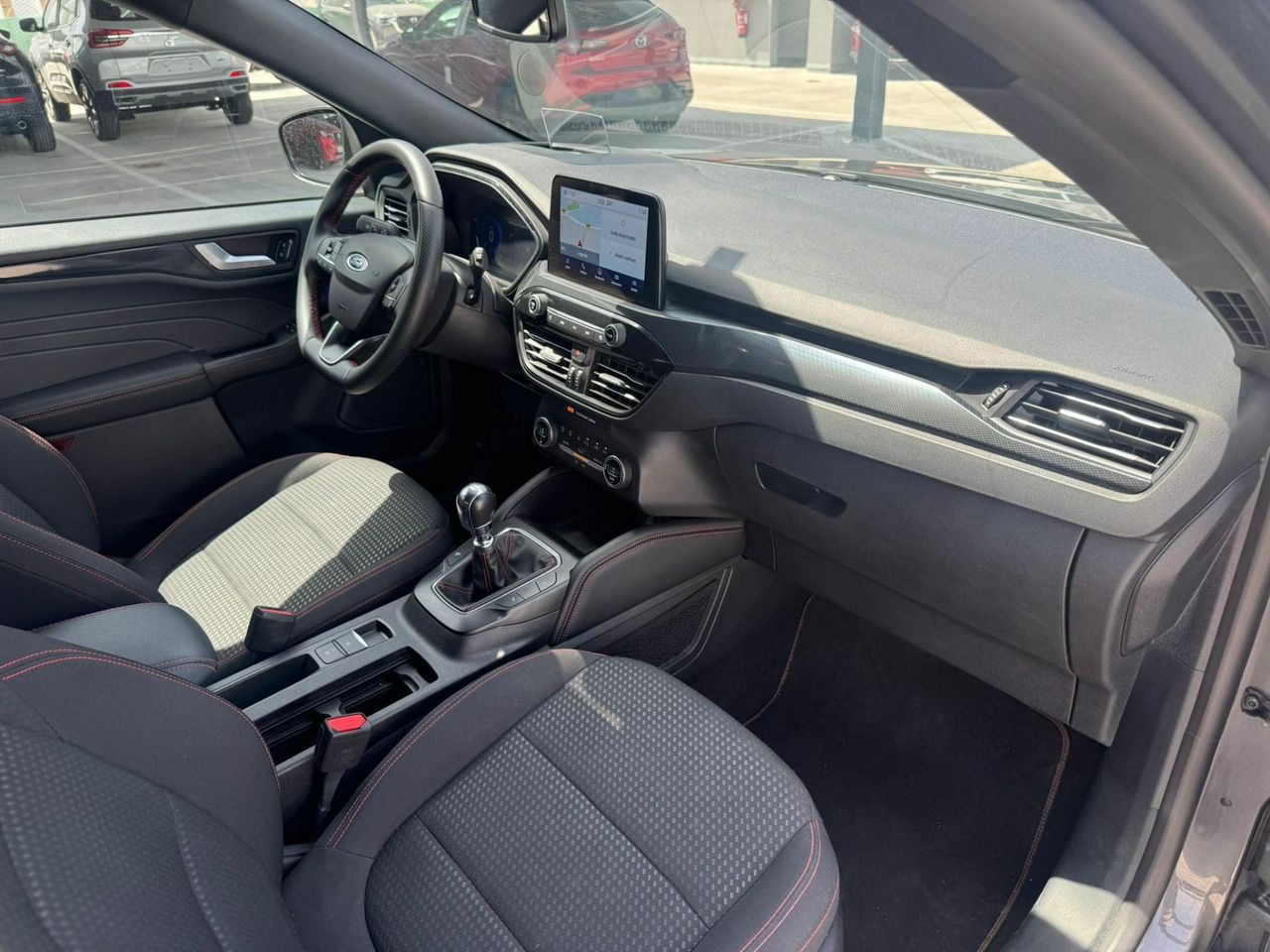 Ford Kuga ST-Line 1.5T EcoBoost 110kW (150CV) - Foto 5