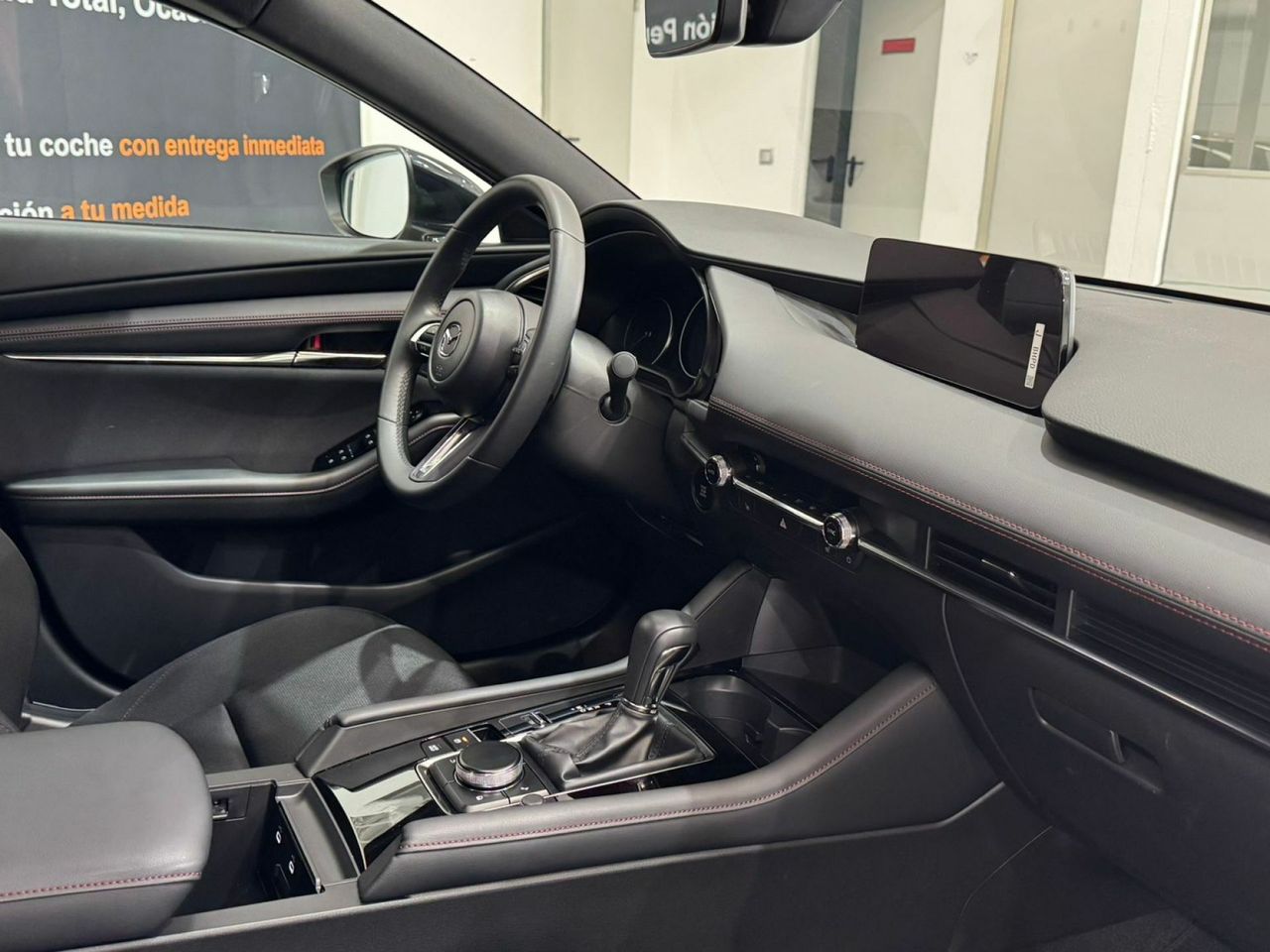 Mazda 3 2.0 e-SKYACTIV-G HOMURA 90KW AT - Foto 13