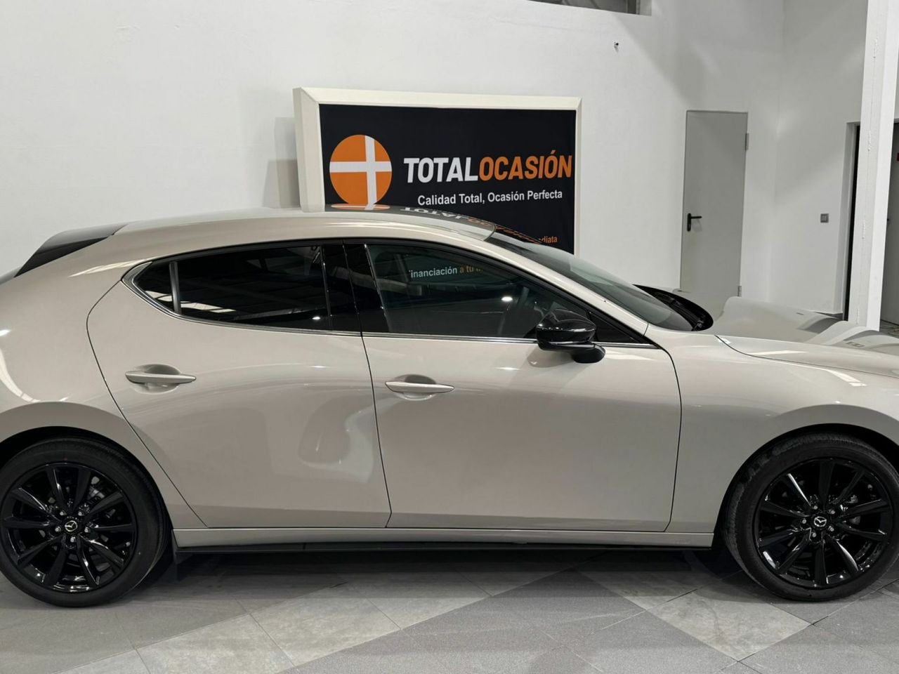 Mazda 3 2.0 e-SKYACTIV-G HOMURA 90KW AT - Foto 4