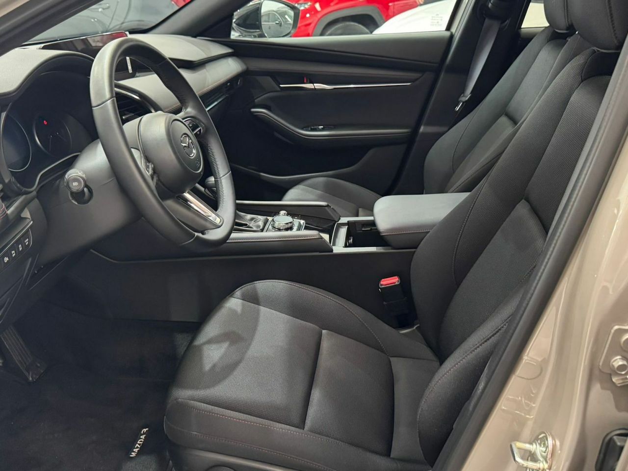 Mazda 3 2.0 e-SKYACTIV-G HOMURA 90KW AT - Foto 17