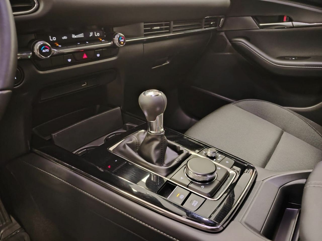 Mazda CX-30 e-SKYACTIV-G 2.0 90 kW 2WD Evolution - Foto 25