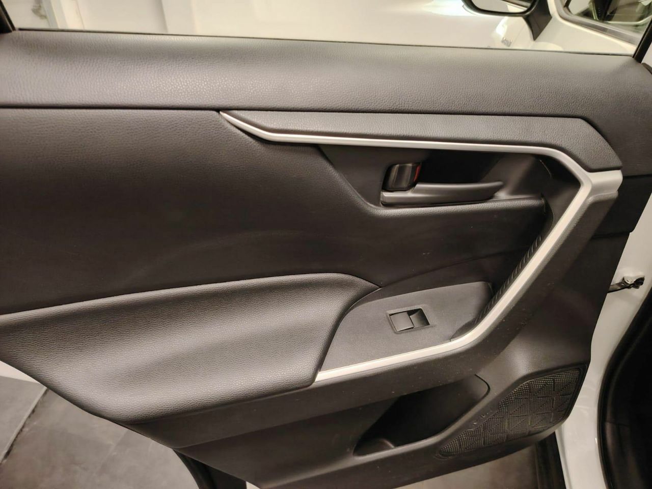 Toyota Rav4 2.5l 220H Business 4WD - Foto 28